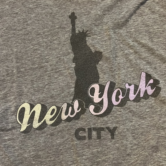 american eagle new york t shirt, size M - Picture 2 of 3